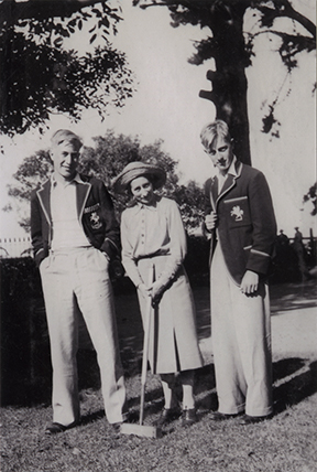 Alan and and Murray Feddersen with their mother, <br/>Linda, playing croquet <br/> Image courtesy L. Feddersen